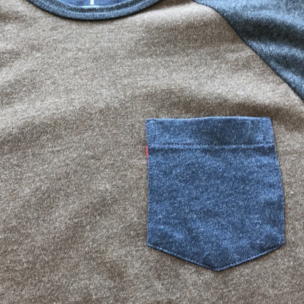 Levi’s Long Sleeve - Picture 8 of 10